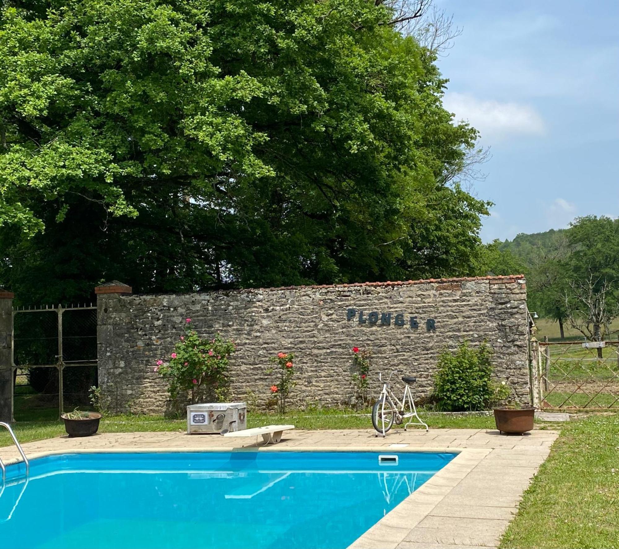 La Roulotte Deluxe De Malpas Bed & Breakfast Quingey Exterior foto