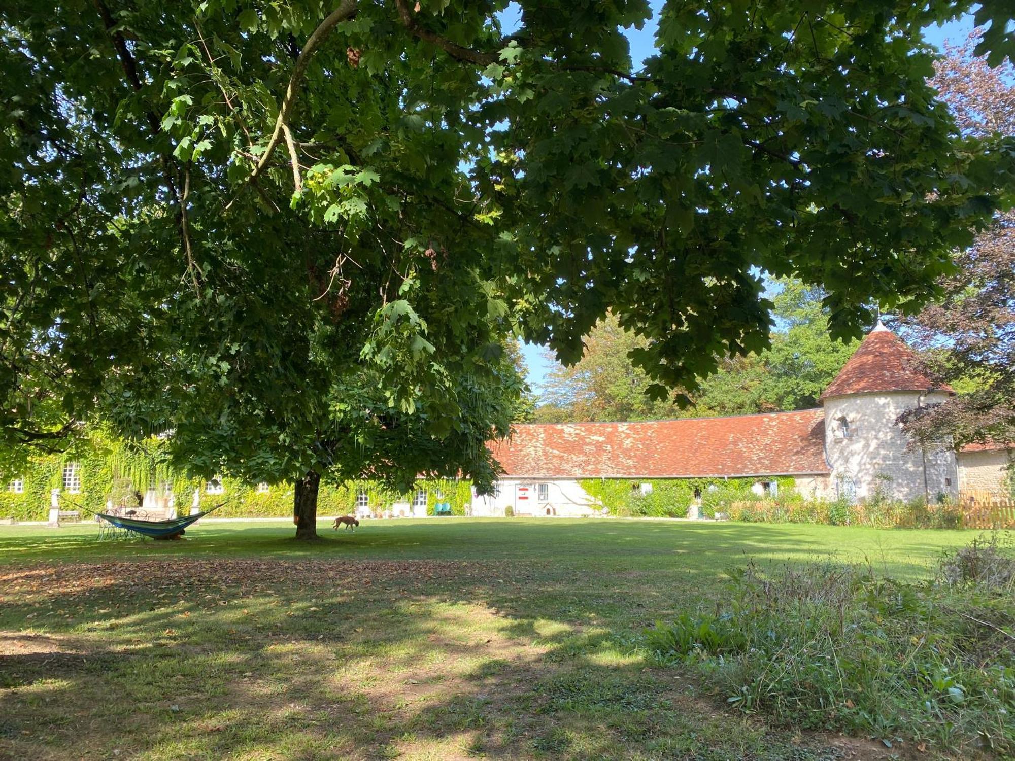 La Roulotte Deluxe De Malpas Bed & Breakfast Quingey Exterior foto