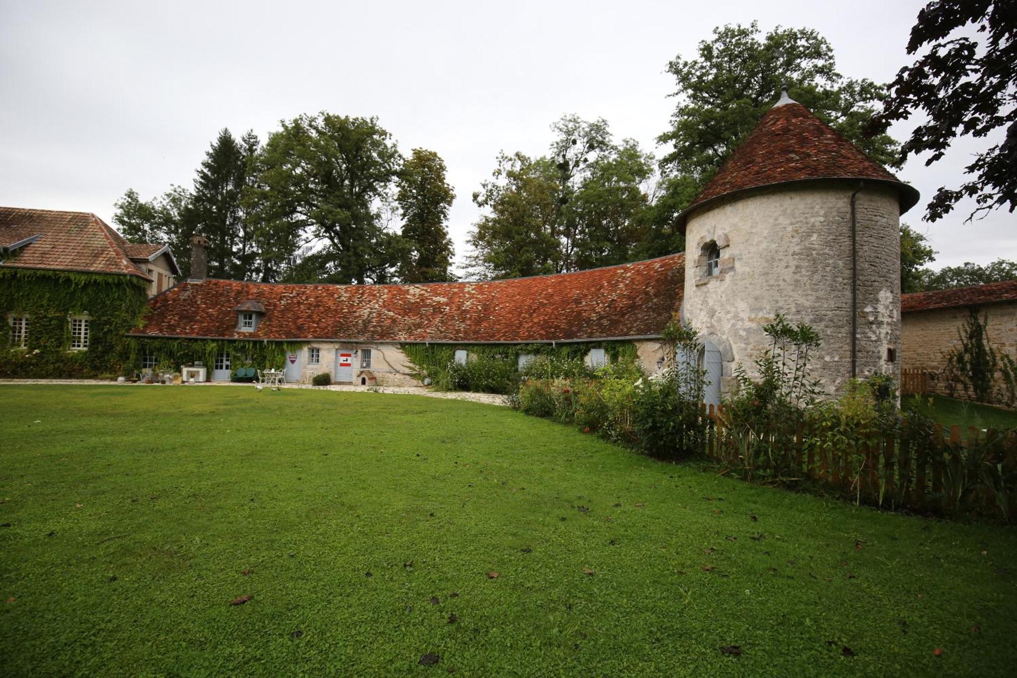La Roulotte Deluxe De Malpas Bed & Breakfast Quingey Exterior foto