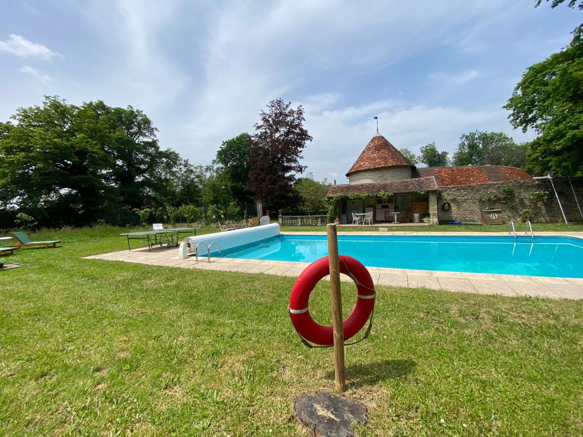 La Roulotte Deluxe De Malpas Bed & Breakfast Quingey Exterior foto
