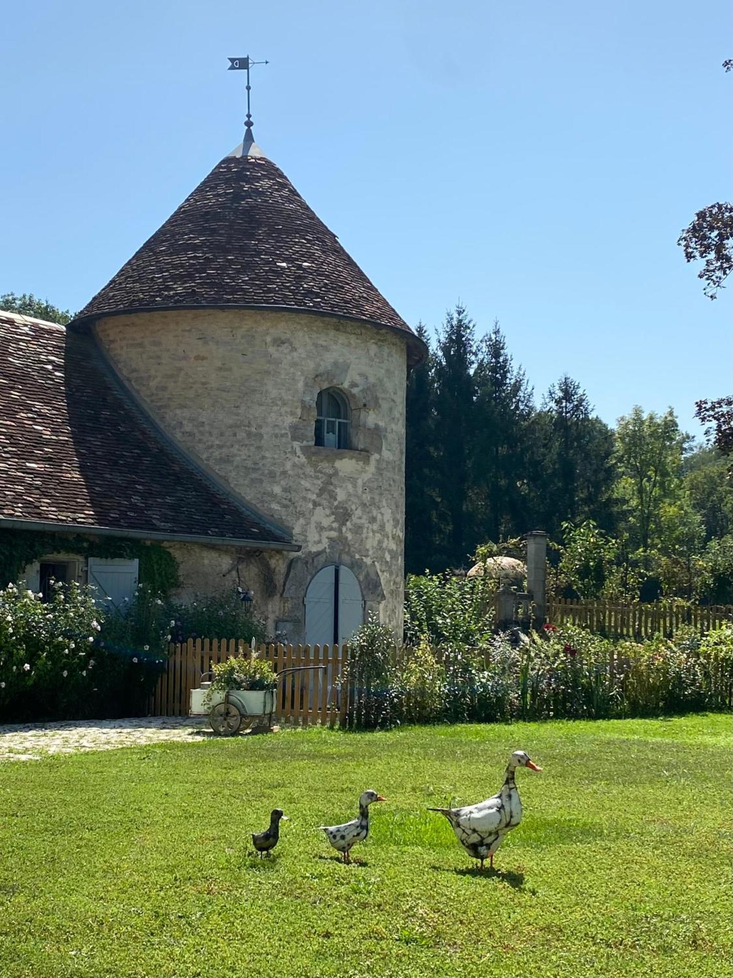 La Roulotte Deluxe De Malpas Bed & Breakfast Quingey Exterior foto